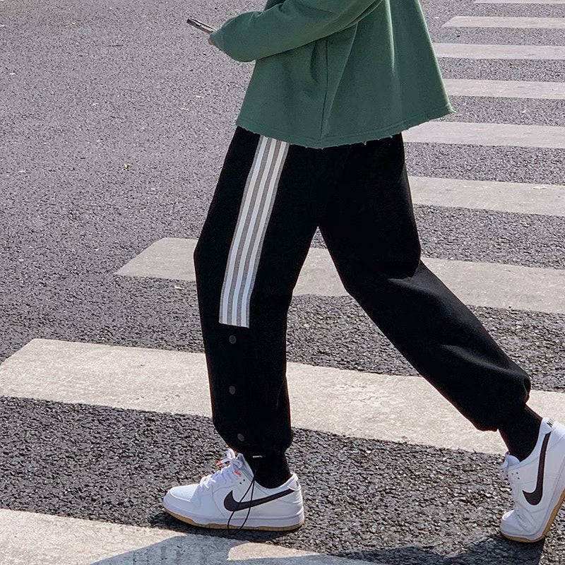 THE CASUAL TRACK PANTS